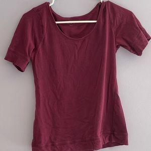Loft basic maroon basic tee
